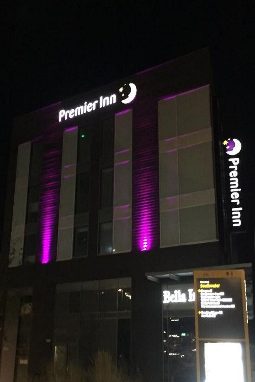 Premier Inn تيلفورد المظهر الخارجي الصورة